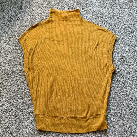 Free People Madeline Top Shirt Women’s Small Relaxed Golden Haze Yellow Tank - Picture 3 of 9